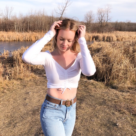 *SALE* aritzia white cropped long sleeve - Picture 5 of 6